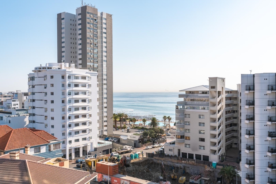 3 Bedroom Property for Sale in Sea Point Western Cape